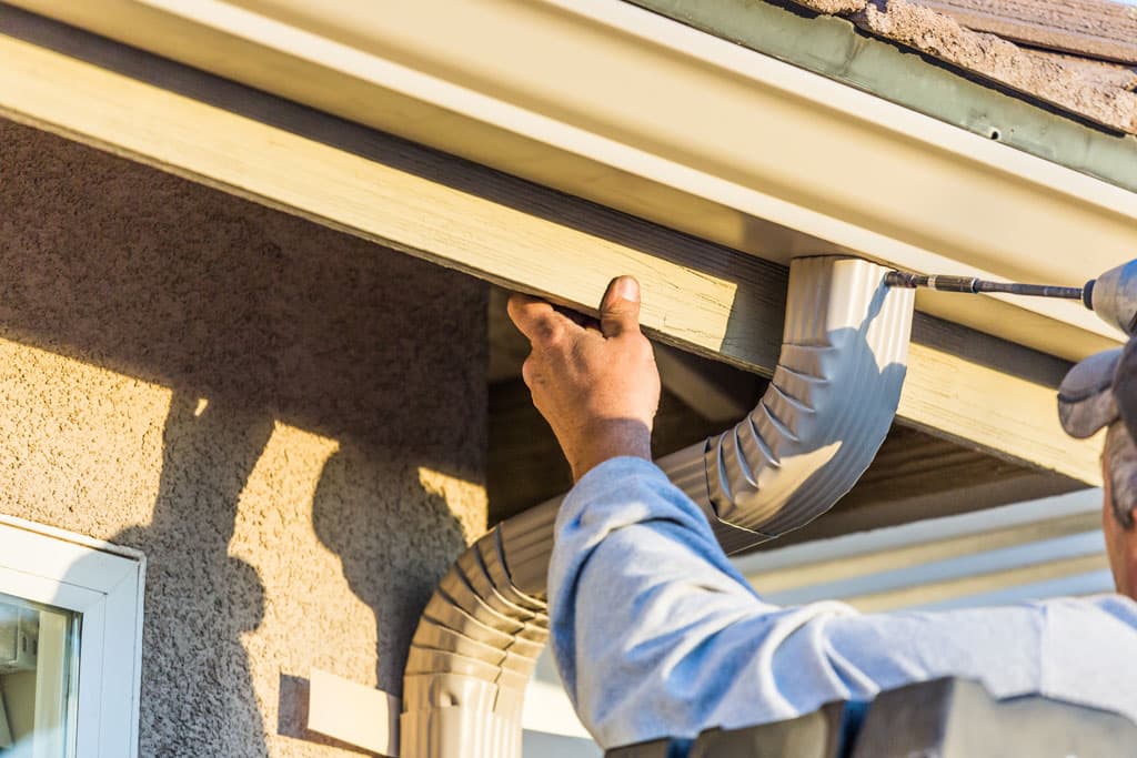 Empresa de instalación de canalones en Lalín