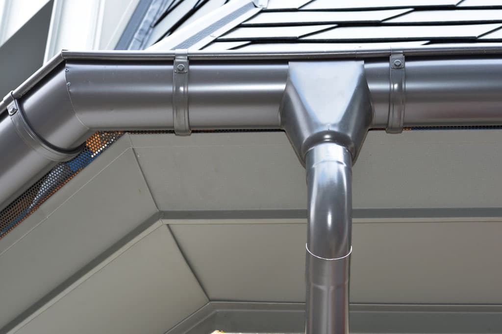 Instalaciones de canalones de aluminio en Lalín